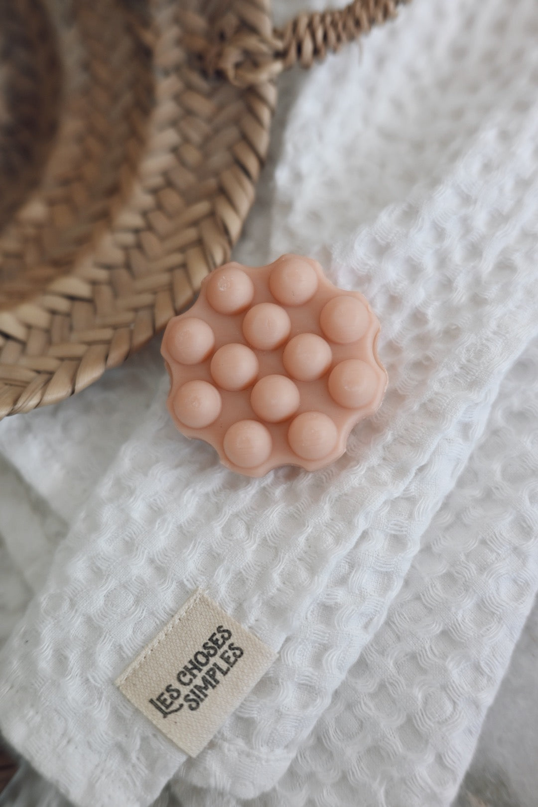 Solid Shampoo Nr. 4 "Fleurs d'Oranger" (Orange Blossom).